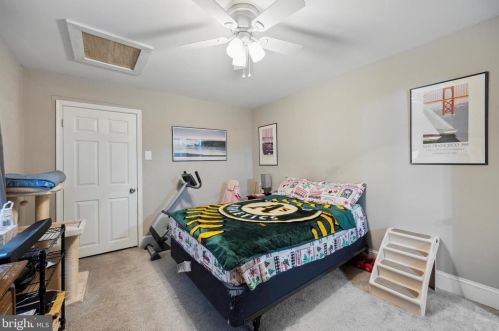 1039 Queen St, Pottstown PA  19464-5827 exterior