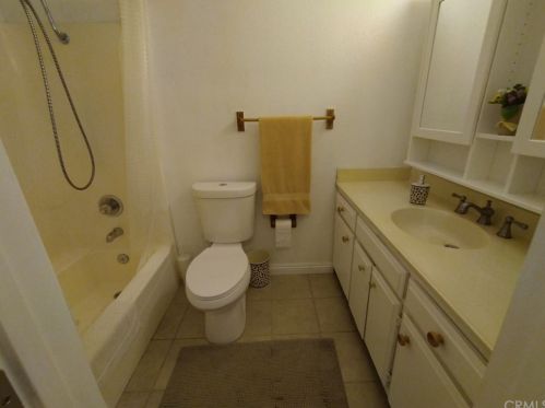 5315 Barranca Ave, Covina CA  91722-2033 exterior