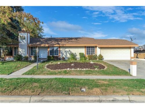 1066 Moffatt St, Rialto CA  92377-4232 exterior
