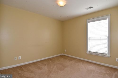 6022 Slippery Rock Rd, Haymarket VA  20169-3312 exterior