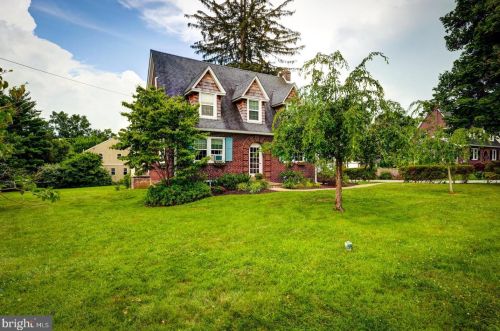 1101 Old Lancaster Rd, Berwyn, PA 19312-1225