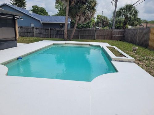 1392 Noell Blvd, Palm Harbor, FL 34683-5636