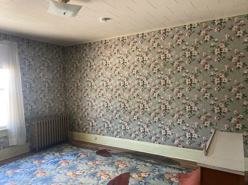 821 10th Ave, Whitaker PA  15120-1924 exterior