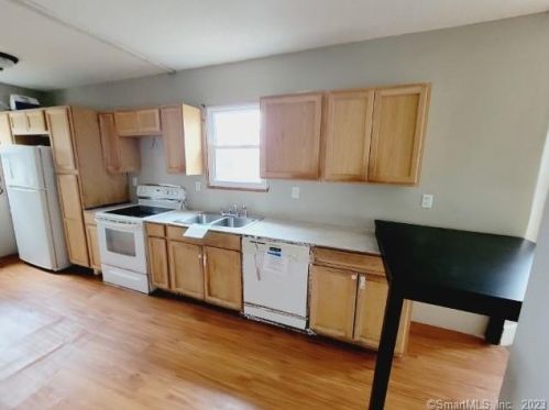 249 Vauxhall St, United States Coast Guard Ac CT  06320-3840 exterior