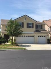 15791 Snowy Peak Ln, Fontana, CA 92336-4578