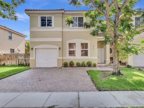 3445 171st Ter, Hollywood, FL 33027-4585
