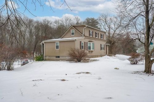 277 Cooper Rd, Glocester RI  02814-1447 exterior