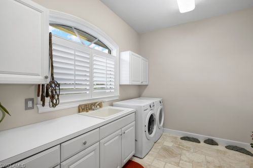 848 Birdie View Pt, Sanibel FL  33957-4629 exterior