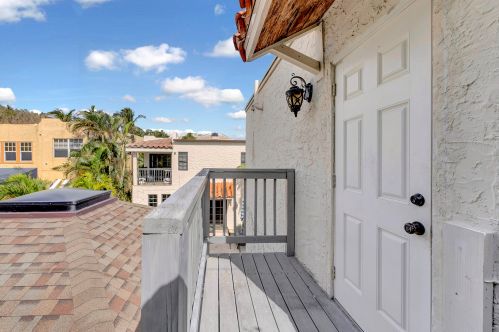 258 Granada Rd, West Palm Beach FL  33401-7921 exterior