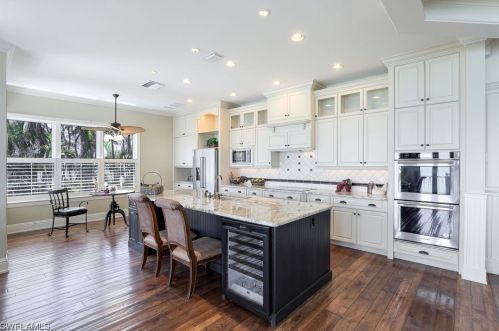 1175 Bird Ln, Sanibel FL  33957-3507 exterior