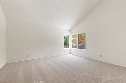 5807 Greens Dr, Riverside CA  92509-7327 exterior