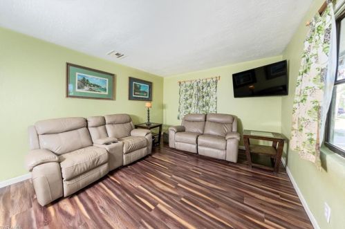 5218 Sholtz St, Naples, FL 34113-8760