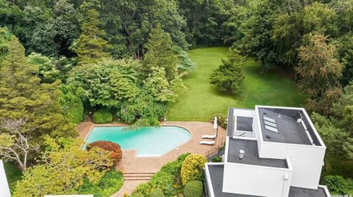 15 Wenwood Dr, Muttontown NY  11545-3129 exterior