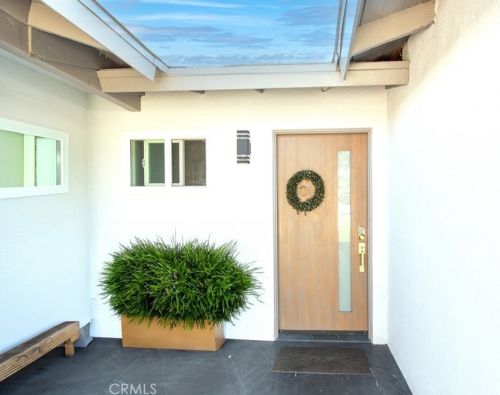 11514 Elvins St, Lakewood CA  90715-1218 exterior