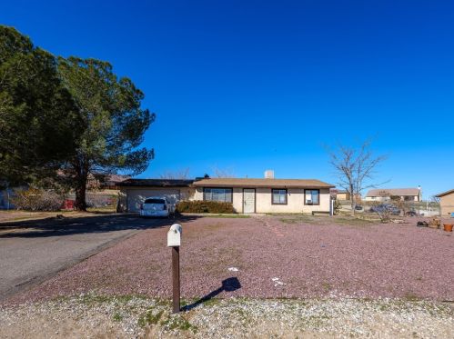 13020 6th Ave, Victorville, CA 92395-9603