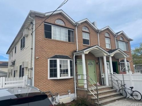428 Beach 72nd St, Far Rockaway, NY 11692-1050