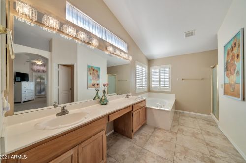 16010 13 Pl, Phoenix AZ 85042-5664 exterior