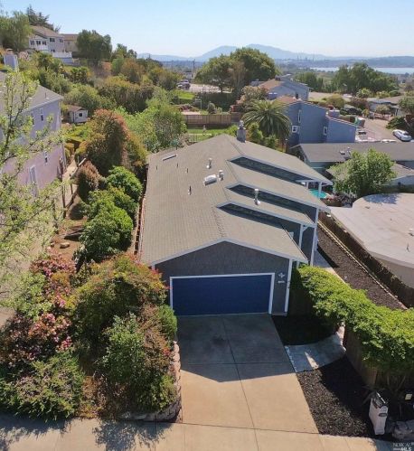 1380 3rd St, Benicia, CA 94510-2721