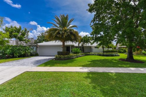 1921 Primrose Ln, West Palm Beach, FL 33414-8684