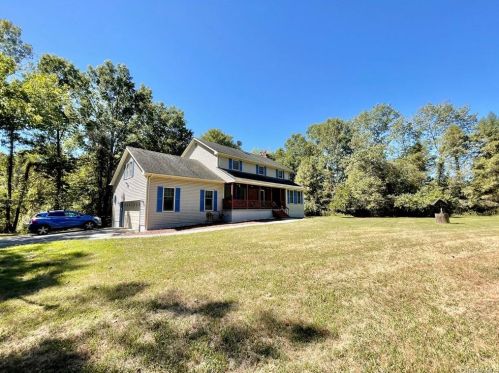 195 Shea Rd, Camp Bell Hall, NY 10916-3301