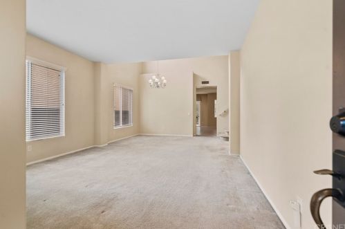 28547 Old Spanish Trl, Santa Clarita, CA 91390-5257