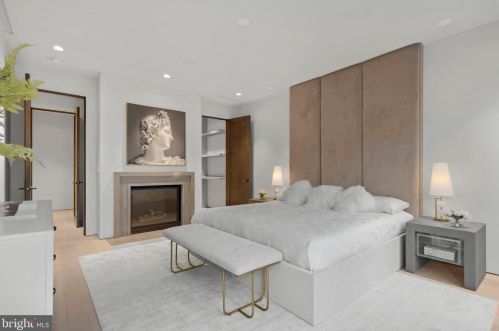 1683 34 St, Washington DC 20007-2709 exterior