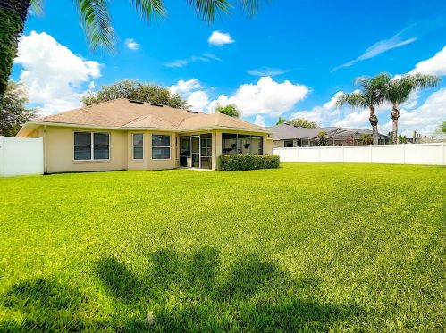 343 Terranova Blvd, Winter Haven, FL 33884-3427