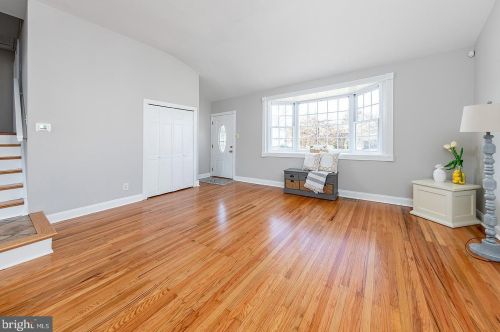 7 Nassau Ave, West Deptford NJ  08066-1120 exterior