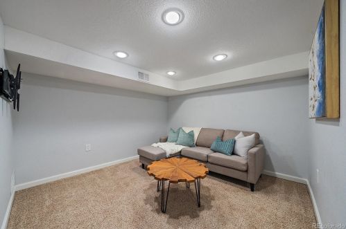 4732 Newton St, Denver CO 80219-2632 exterior