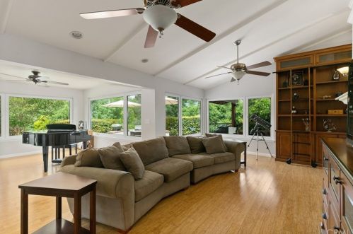 1539 Avolencia Dr, Fullerton CA 92835-3717 exterior