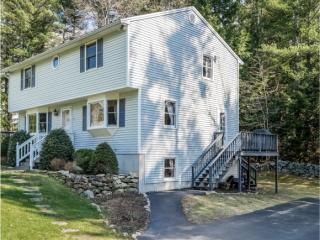 130 Little Mill Rd, Sandown, NH 03873-2532