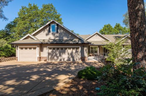 10716 Arianna Ct, Grass Valley, CA 95949-9065