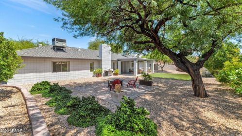 2827 Evans Dr, Phoenix AZ  85032-5030 exterior