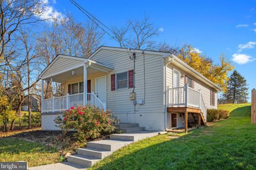 432 Hupp St, Strasburg, VA 22657-2112