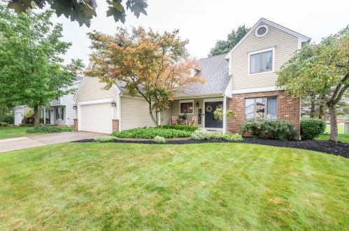 4447 Dawn Dr, Darbydale, OH 43123-3554
