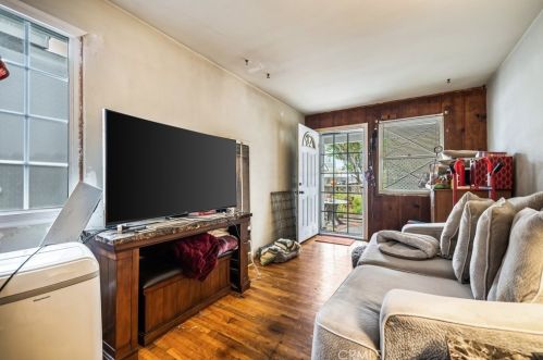 1715 Speyer Ln, Redondo Beach, CA 90278-4729