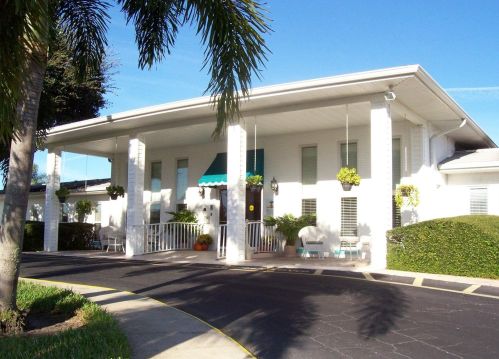 34202 Canal Dr, Pinellas Park FL  exterior