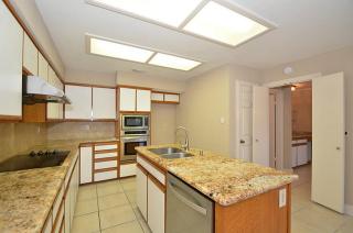1123 Gloria Ct, Sugar Land TX  77478-3844 exterior