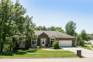 830 Timber Ct, Iowa City, IA 52241-3017