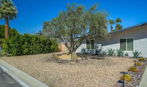 1874 Los Alamos Rd, Palm Springs, CA 92262-3902