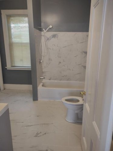 112 Laura St, Providence, RI 02907-1656