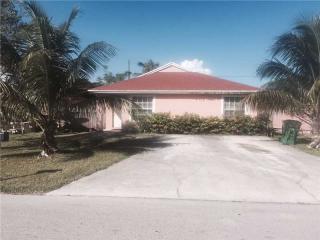 6113 39th St, Hollywood FL  33023-5105 exterior