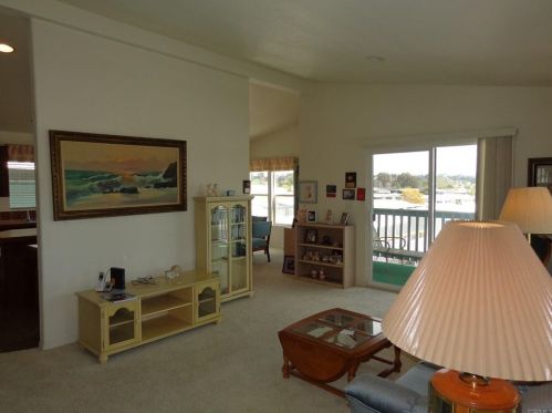 58 Havenview Ln, Oceanside CA  92056-4831 exterior