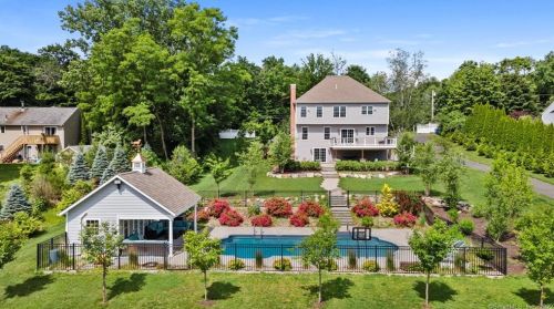 188 Duncaster Rd, Bloomfield, CT 06002-1110