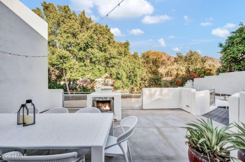 7627 22nd St, Phoenix AZ  85020-4706 exterior