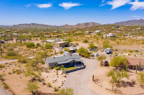 45444 20th St, Phoenix AZ 85087-7526 exterior