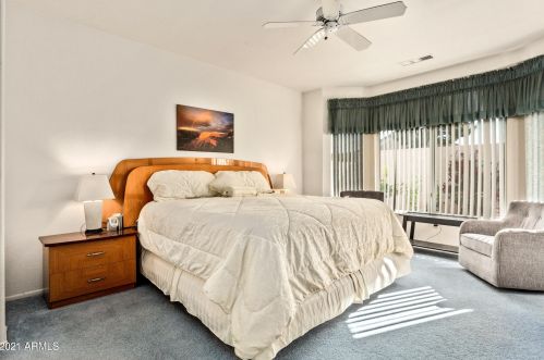 22031 Las Brizas Ln, Sun City AZ 85375-2827 exterior