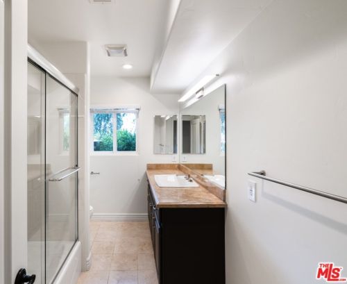 1732 Bonita Vista Dr, La Canada CA  91011-1614 exterior