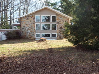 1015 Melrose Dr, Cookeville, TN 38501-1554