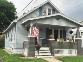 909 Hazelwood Ave, Schenectady, NY 12306-4915